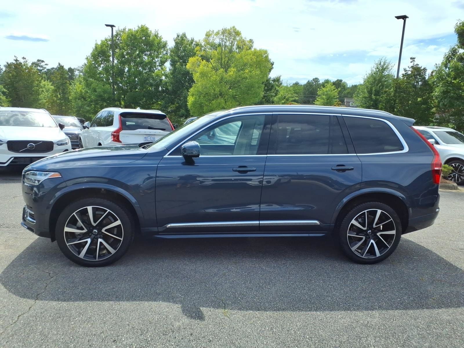 Certified 2024 Volvo XC90 B5 Plus AWD/4WD image 9