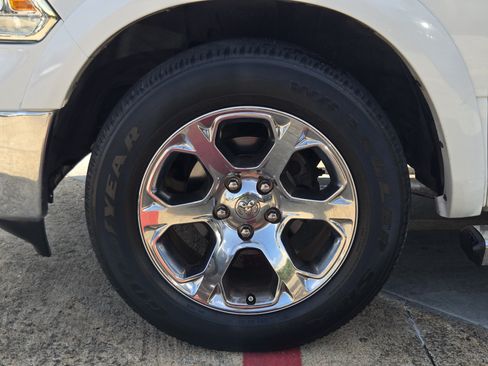 Used 2018 RAM 1500 Laramie AWD/4WD image 7