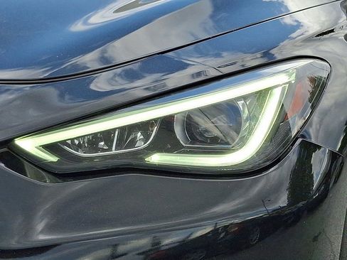 Used 2017 INFINITI Q60 2.0t w/ Moonroof Package image 9