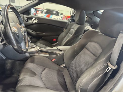 Used 2012 Nissan 370Z Coupe image 9