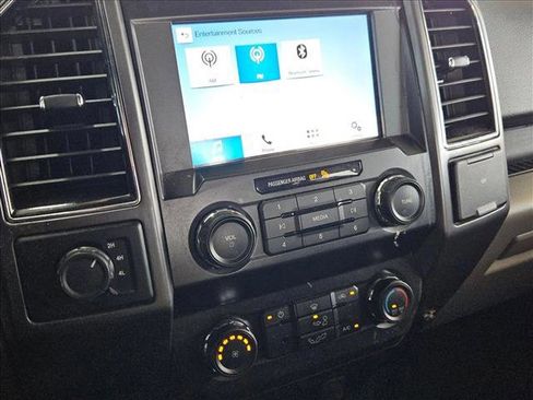 Used 2019 Ford F150 XLT image 11