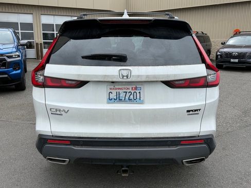 Used 2024 Honda CR-V Sport Touring image 4