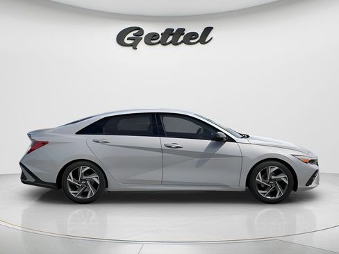 New 2026 Hyundai Elantra SEL Sport Premium FWD image 7