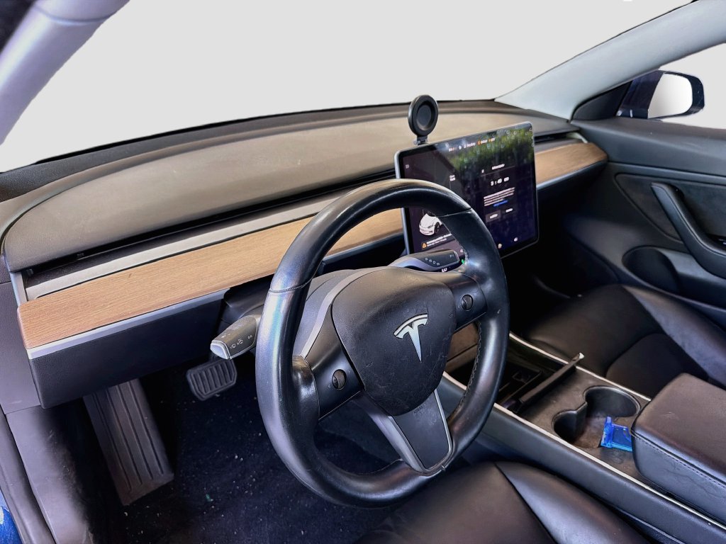 Used 2018 Tesla Model 3 Long Range RWD image 9