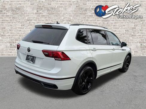 Certified 2023 Volkswagen Tiguan SE R-Line FWD image 4