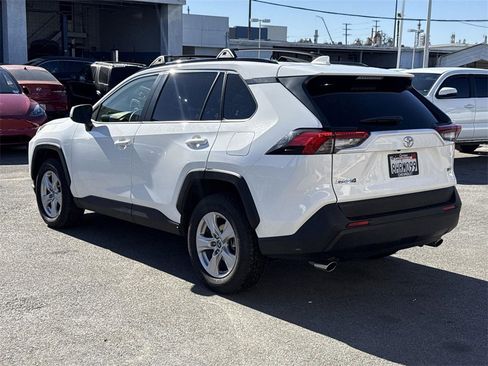 Used 2019 Toyota RAV4 XLE w/ All Weather Liner Package image 5