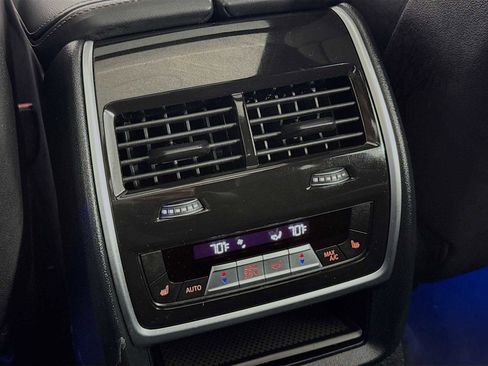 Used 2024 BMW X7 xDrive40i w/ Executive Package image 33