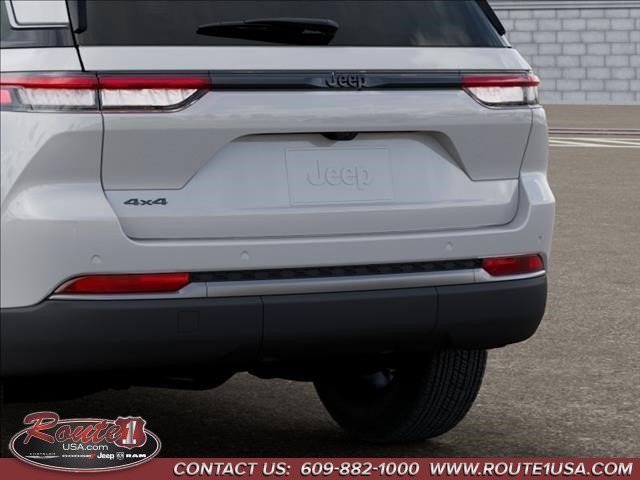 New 2026 Jeep Grand Cherokee Altitude AWD/4WD image 14