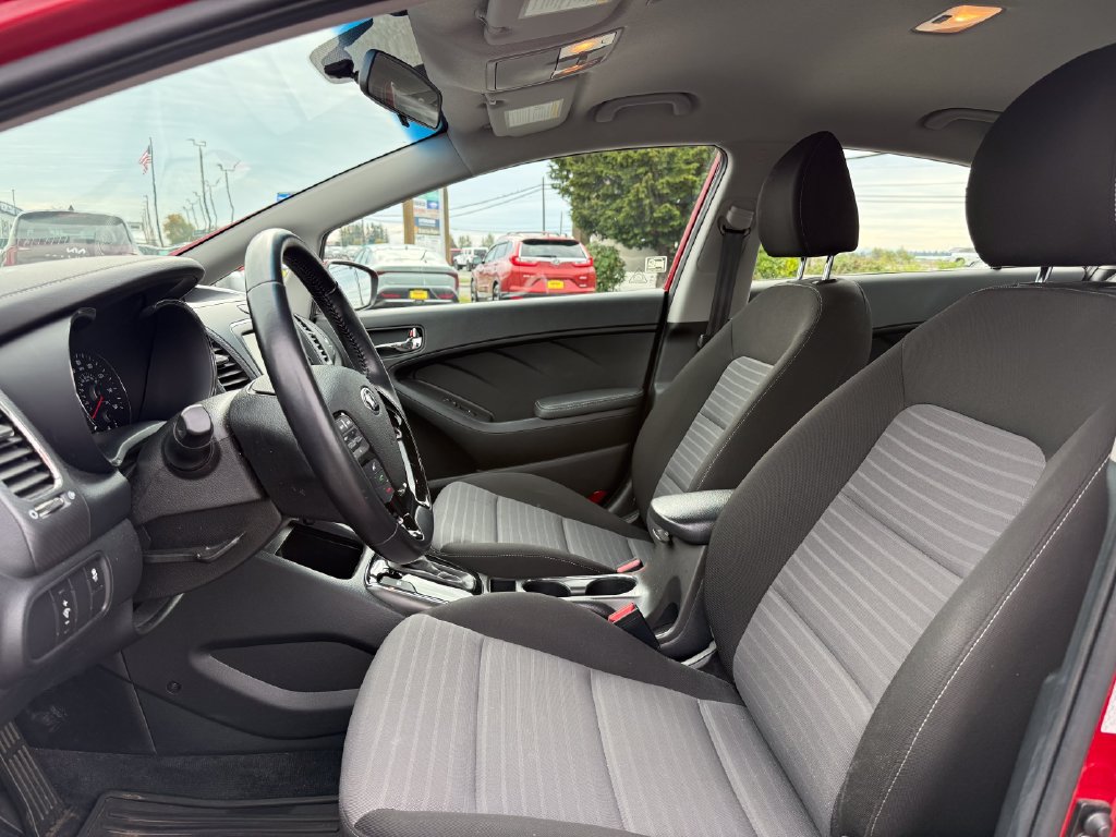 Used 2017 Kia Forte S FWD image 14