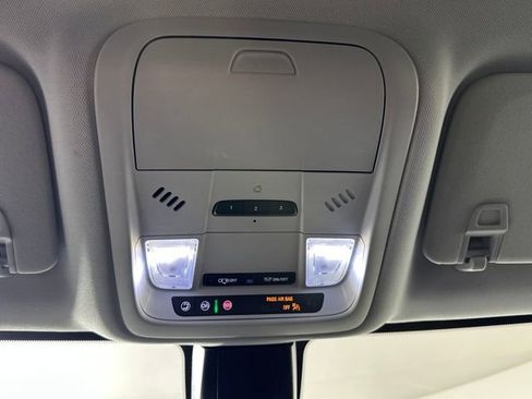 Used 2021 Chevrolet Blazer LT image 24