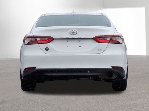 Certified 2022 Toyota Camry LE image 6