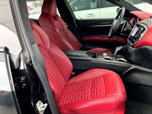 Used 2022 Maserati Ghibli Modena image 8