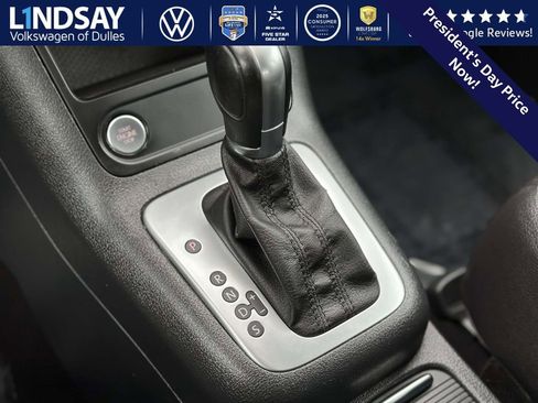 Used 2016 Volkswagen Tiguan S image 18