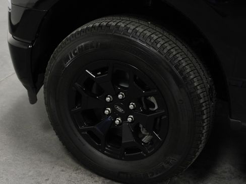 Used 2025 Ford F150 Lightning XLT AWD/4WD image 10
