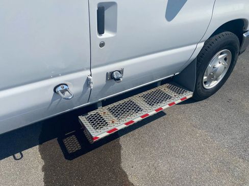 Used 2013 Ford E-350 and Econoline 350 Extended Super Duty w/ PWR Group image 18