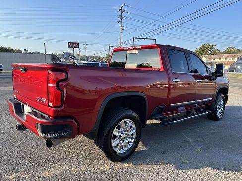 Used 2025 Chevrolet Silverado 2500 High Country w/ High Country Premium Package AWD/4WD image 4
