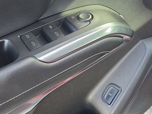 Used 2024 Chevrolet Traverse LT image 15