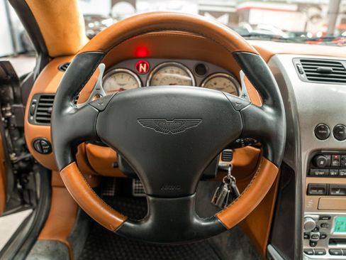 Used 2003 Aston Martin Vanquish RWD image 14