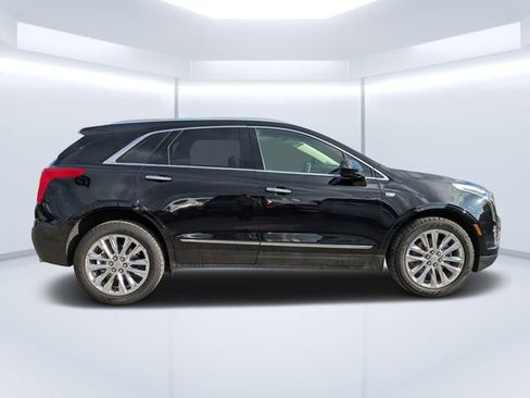 Used 2019 Cadillac XT5 Premium Luxury image 2