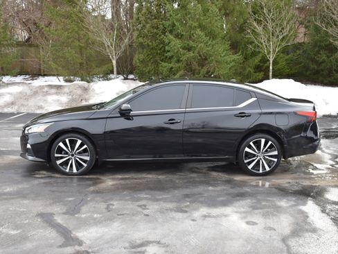 Used 2019 Nissan Altima 2.5 SR w/ SR Premium Package image 28