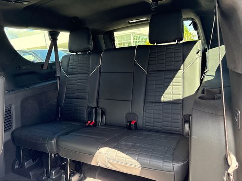 New 2025 Cadillac Escalade ESV Sport Platinum image 12