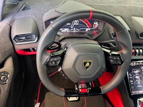 Used 2024 Lamborghini Huracan Tecnica RWD image 17