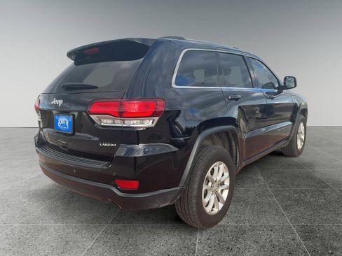 Used 2021 Jeep Grand Cherokee Laredo w/ Security & Convenience Group image 3