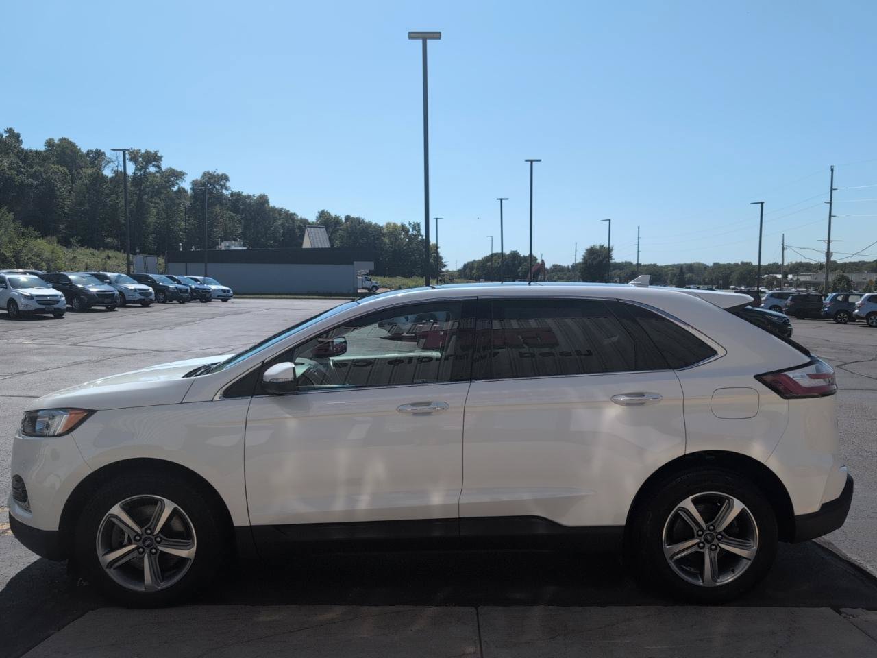 Used 2020 Ford Edge Titanium w/ Cargo Accessory Package AWD/4WD image 5