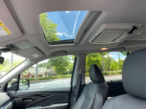 Used 2022 Honda Pilot Elite image 29