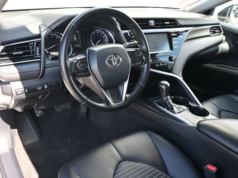 Used 2020 Toyota Camry SE w/ Carpet Mat Package image 8