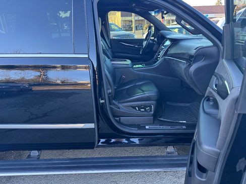 Used 2016 Cadillac Escalade ESV Platinum image 7