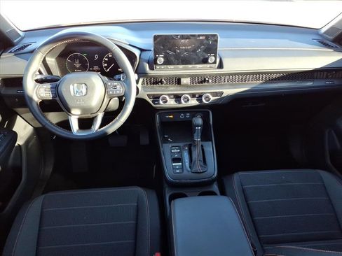 Used 2025 Honda CR-V Sport image 10