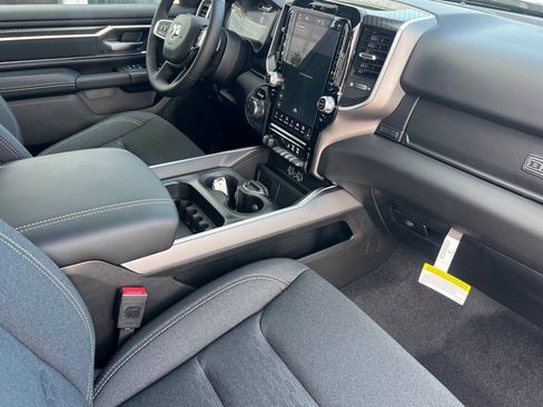 New 2026 RAM 1500 Big Horn AWD/4WD image 14