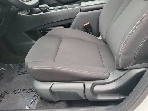 Used 2023 Nissan Rogue S FWD image 8