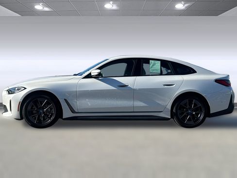 Used 2023 BMW i4 eDrive35 RWD image 2