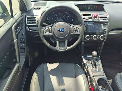 Used 2017 Subaru Forester 2.5i Touring AWD/4WD image 11