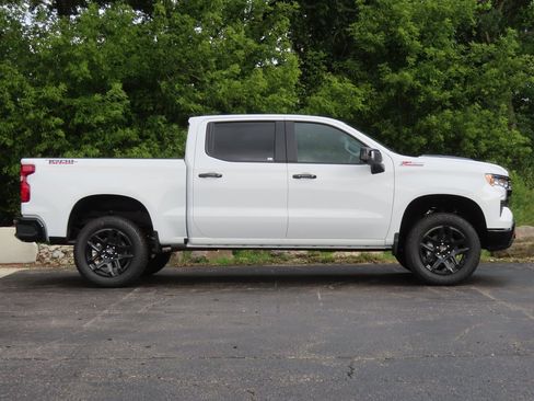 New 2026 Chevrolet Silverado 1500 LT Trail Boss w/ LT Trail Boss Premium Package image 2