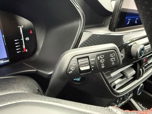 Used 2024 Ford Escape ST-Line image 26