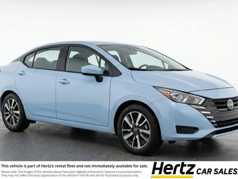 Used 2025 Nissan Versa SV image 1