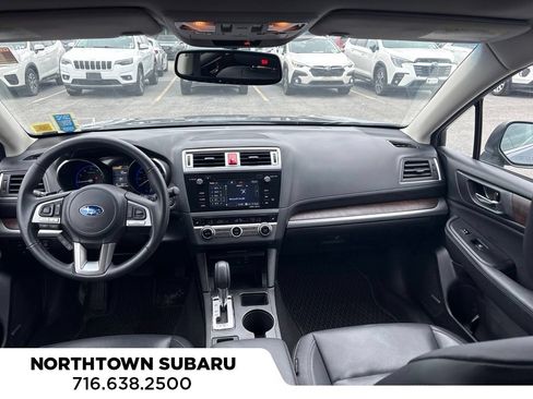 Used 2017 Subaru Outback 2.5i Limited AWD/4WD image 9