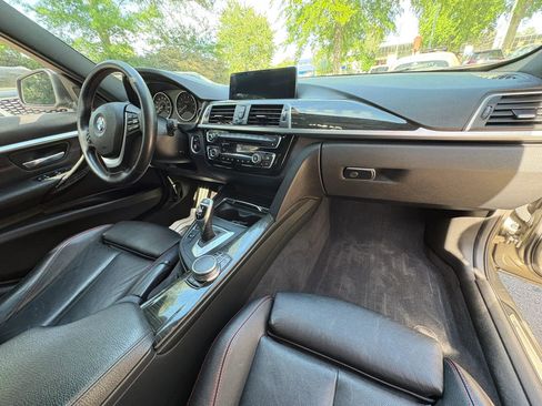 Used 2017 BMW 330i xDrive Sedan AWD/4WD image 10