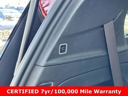 Used 2023 Chrysler Pacifica Limited w/ S Appearance Package image 16