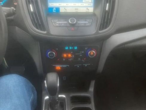 Used 2018 Ford Escape SE w/ SE Sync 3 Package image 8