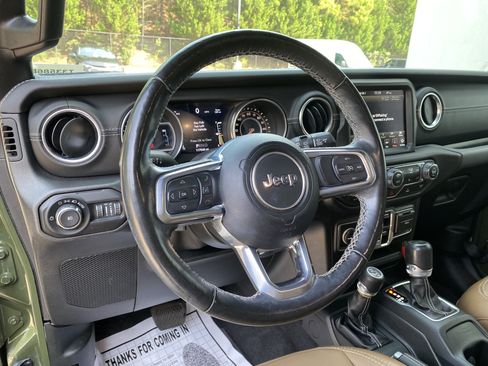 Used 2021 Jeep Wrangler Unlimited Sahara AWD/4WD image 16