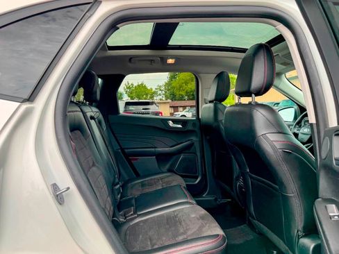 Used 2022 Ford Escape SEL w/ SEL Stealth AWD Package image 11