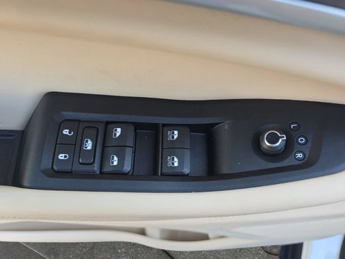 Certified 2023 Jeep Grand Cherokee Limited AWD/4WD image 28