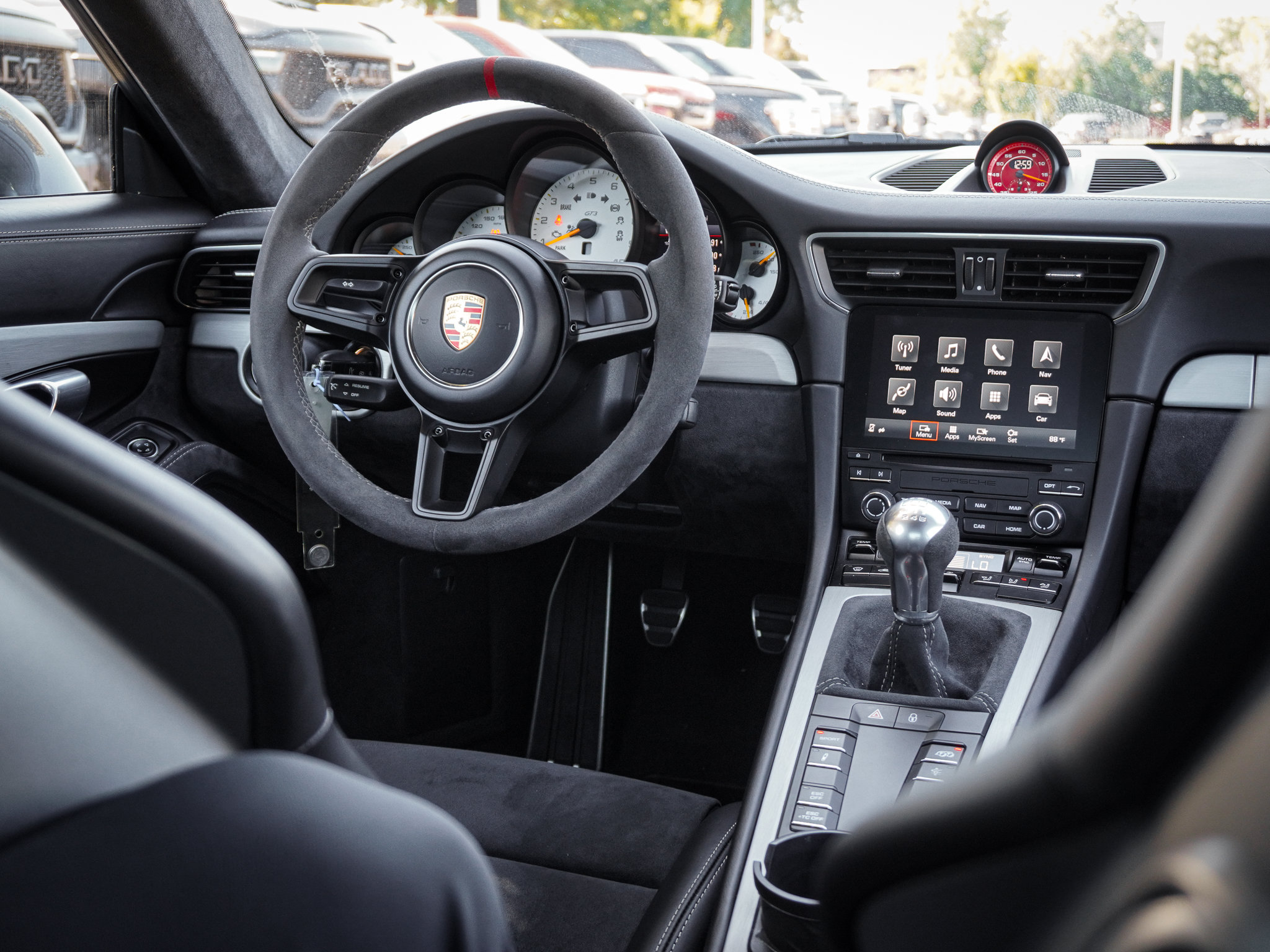 Used 2018 Porsche 911 GT3 w/ Sport Chrono Package RWD image 30
