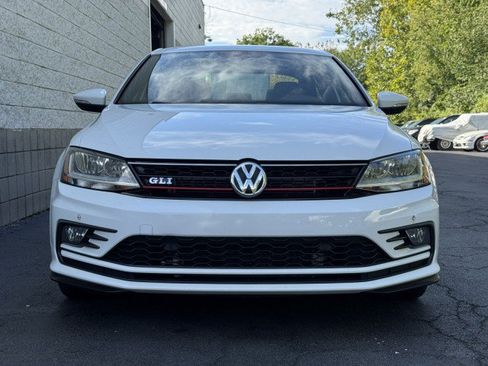 Used 2017 Volkswagen Jetta GLI FWD image 10