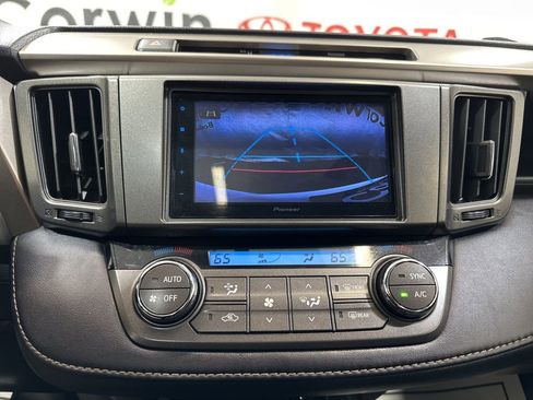 Used 2014 Toyota RAV4 XLE image 32