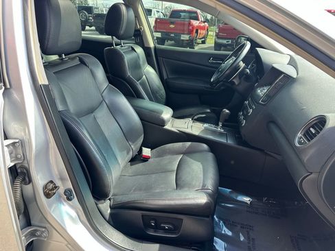 Used 2010 Nissan Maxima 3.5 SV w/ Sport Pkg image 29